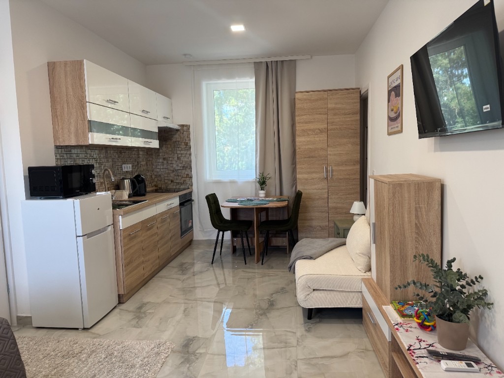 Emelet 3. apartman — 5